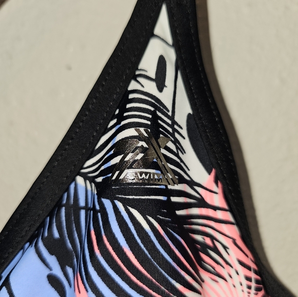 SWIM TOP - Picture 3 of 4